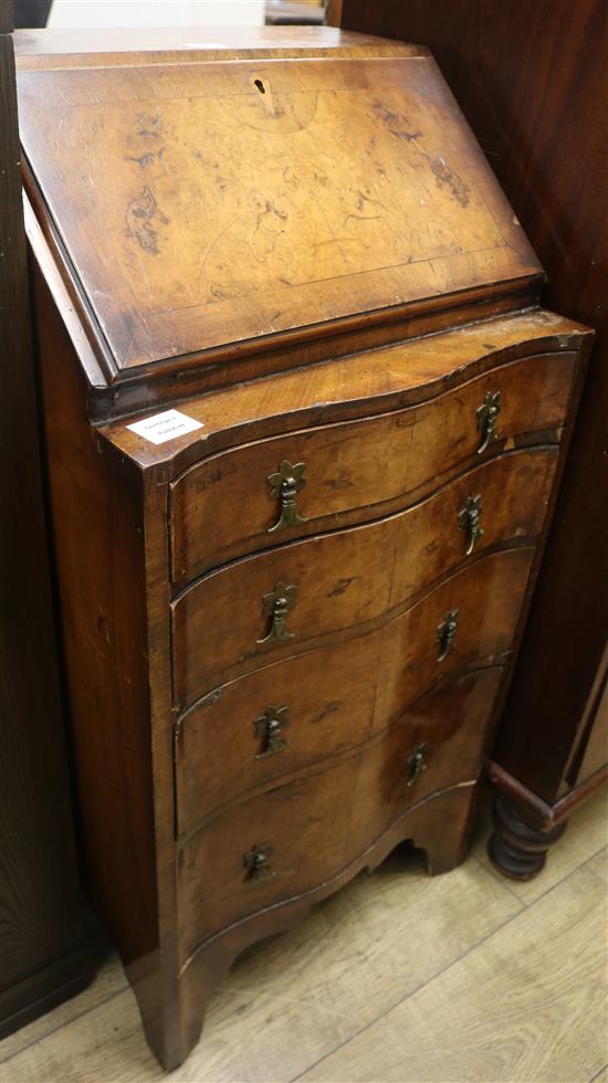 A small reproduction walnut bureau H.95cm